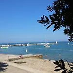 דירה Dea, 180 M From The