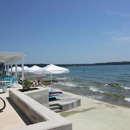 Апартаменты Dea, 180 M From The