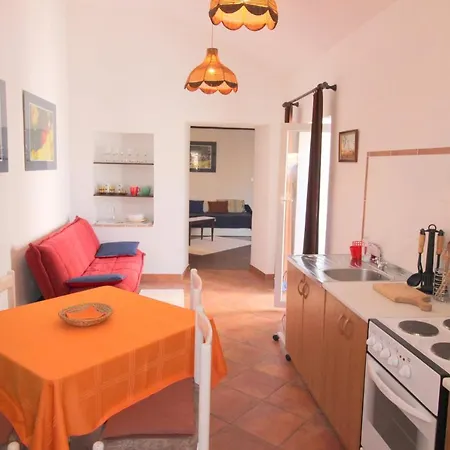 Апартаменты Dea, 180 M From The
