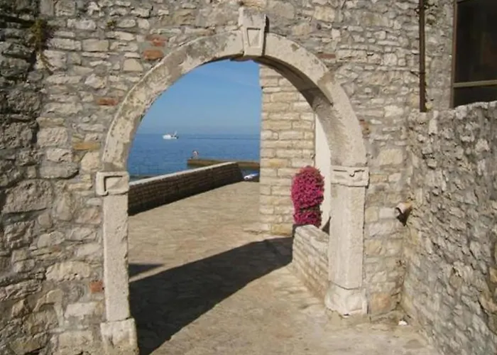 Dea, 180 M From The