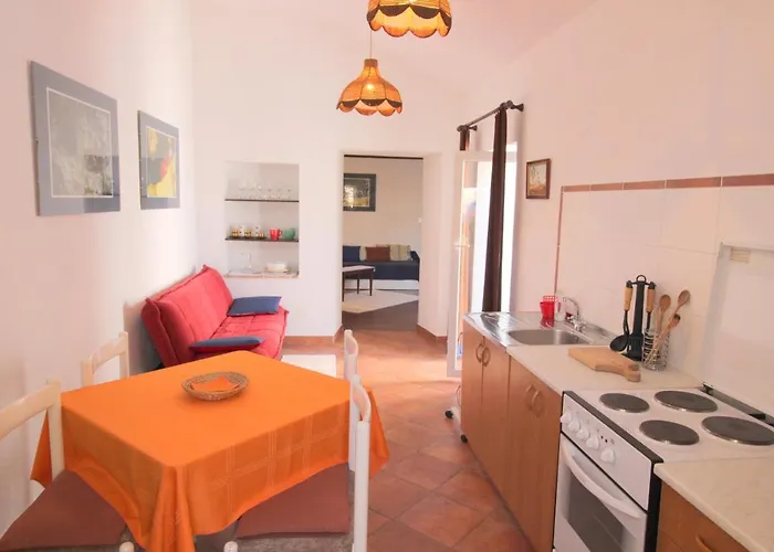 Apartment Dea, 180 M From The