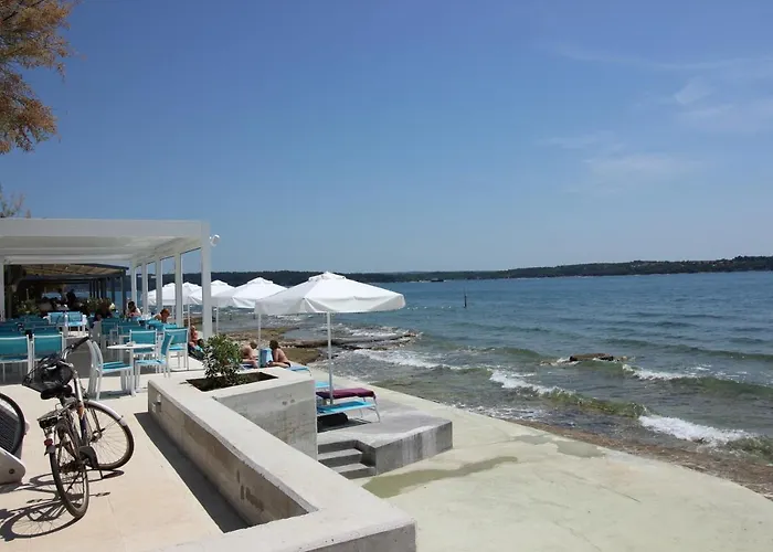 Διαμέρισμα Dea, 180 M From The