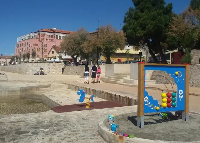 Διαμέρισμα Dea, 180 M From The *