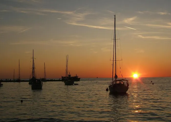 Dea, 180 M From The * Novigrad Istria